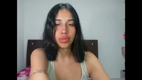 Snapshot of ant_53 chatting on 11/17/25, 11:54 Ant 53 online show from 11/17/25, 11:54