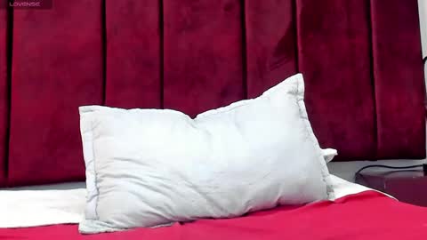 Anthonelaa   online show from 03/08/25, 12:55