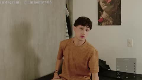 Snapshot of anthonny_05 chatting on 11/02/25, 11:18 TONY NEW ACCOUNT online show from 11/02/25, 11:18