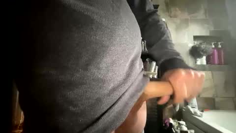 Snapshot of anthony_whitestallion chatting on 11/19/25, 07:03 Anthony online show from 11/19/25, 07:03