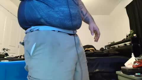 anthonygiacomazzo1 online show from 11/19/25, 06:30