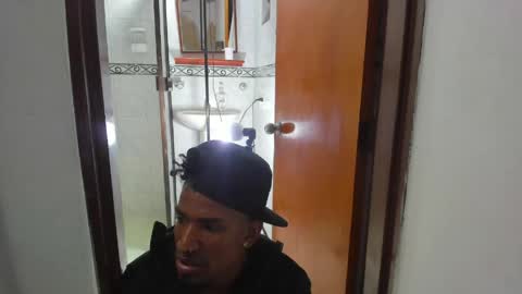 Snapshot of anthoy_wayans chatting on 06/01/26, 12:34 online show from 06/01/26, 12:34