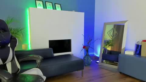 Snapshot of anto_thompson chatting on 06/07/26, 07:28 Antonella online show from 06/07/26, 07:28