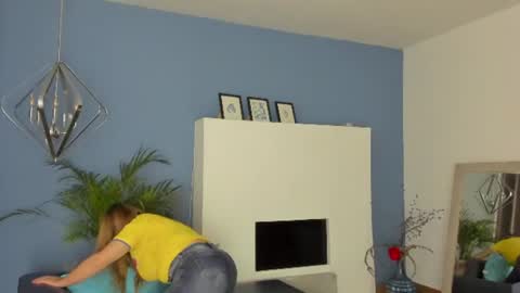 Snapshot of anto_thompson chatting on 06/27/26, 06:46 Antonella online show from 06/27/26, 06:46