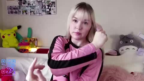 Snapshot of antoinettebeitler chatting on 03/03/26, 12:50 Liza online show from 03/03/26, 12:50