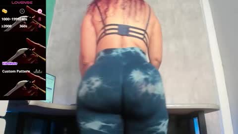 Snapshot of antonela85 chatting on 10/11/25, 03:43 antonella online show from 10/11/25, 03:43