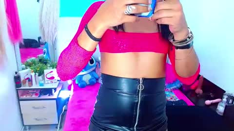 antonela_xx3 online show from 01/17/25, 12:42