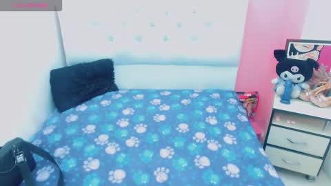 antonela_xx3 online show from 03/04/26, 10:27