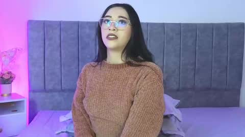 Snapshot of antonella01_cf chatting on 09/29/25, 08:57 antonella online show from 09/29/25, 08:57