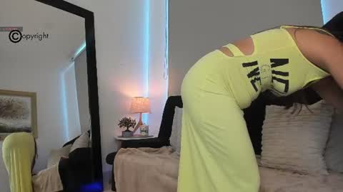 Snapshot of antonella_dom chatting on 06/10/26, 04:50 Antonella14Dominic online show from 06/10/26, 04:50