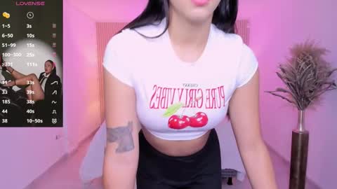  Antonella Grayy  online show from 11/28/25, 11:02