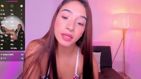 Snapshot of antonella_grayy chatting on 07/05/26, 01:29 Antonella Grayy online show from 07/05/26, 01:29