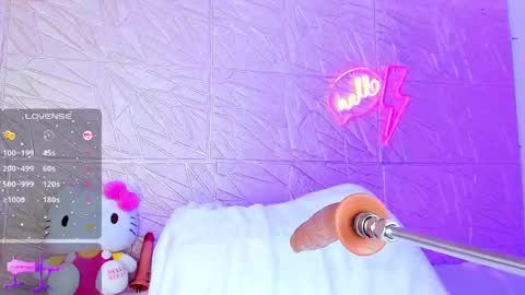 Snapshot of antonella_jae chatting on 02/26/25, 08:11 Anto online show from 02/26/25, 08:11