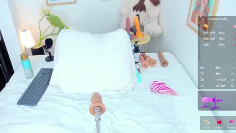 Snapshot of antonella_jae chatting on 09/23/25, 08:56 Anto online show from 09/23/25, 08:56