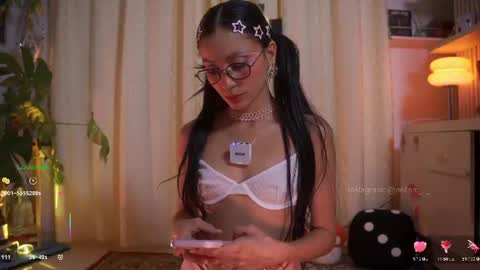Snapshot of antonella_maitt chatting on 07/12/26, 02:24 Nell. online show from 07/12/26, 02:24