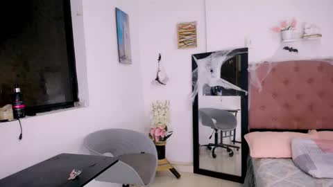 antonella online show from 10/17/25, 10:40