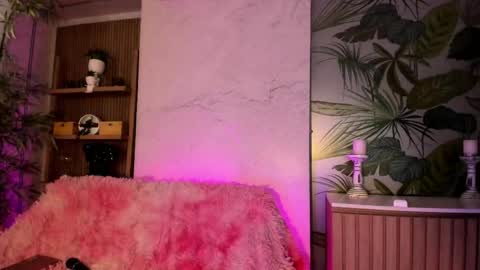 Snapshot of antonella_rossi24 chatting on 06/08/26, 07:47 Antonella Rossi online show from 06/08/26, 07:47