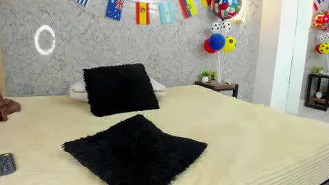 Snapshot of antonella_west chatting on 06/27/26, 09:09 Anto online show from 06/27/26, 09:09