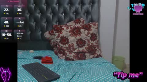 AntonellaAndNoah online show from 01/05/25, 03:43