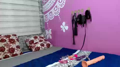 AntonellaAndNoah online show from 02/27/26, 06:13