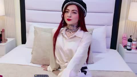 AntonellaEscudero online show from 04/15/26, 08:31