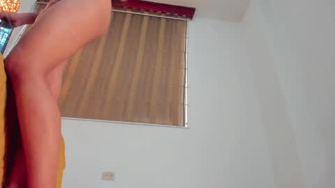 Snapshot of antonellahall_ chatting on 02/04/25, 03:15 AntonellaHall online show from 02/04/25, 03:15