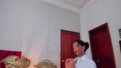 Snapshot of antonellahall_ chatting on 03/08/25, 03:24 AntonellaHall online show from 03/08/25, 03:24