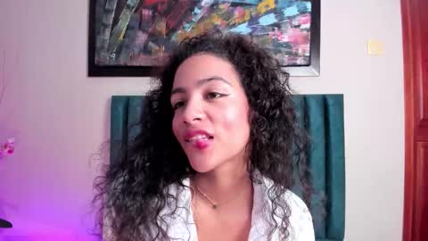 Snapshot of antonellahall_ chatting on 11/24/25, 12:16 AntonellaHall online show from 11/24/25, 12:16