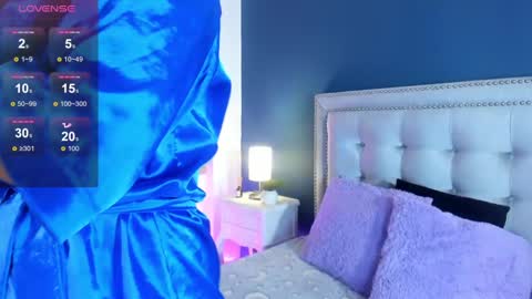 Sarah online show from 12/23/24, 12:19