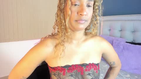 Sarah online show from 12/30/24, 02:08