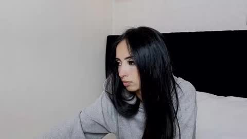 antonellariva_ online show from 01/06/26, 09:07