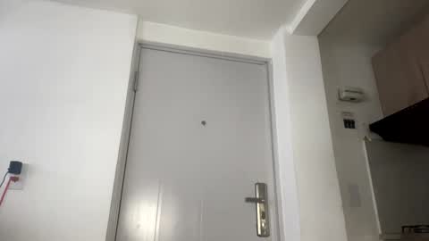 Snapshot of antonellarossii_ chatting on 12/16/24, 03:54 Antonella online show from 12/16/24, 03:54