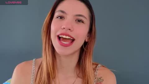 Snapshot of antonellarossii_ chatting on 11/13/25, 02:16 Antonella online show from 11/13/25, 02:16