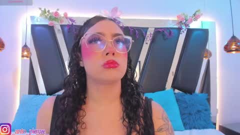 A N T O N E L L E  online show from 05/27/26, 11:29