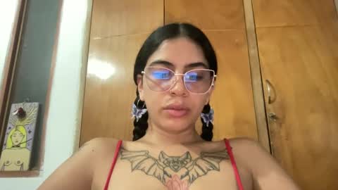 Antonia online show from 02/25/25, 10:50