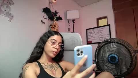 Antonia online show from 09/10/25, 05:46