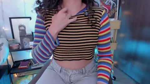 Antonia online show from 11/25/25, 01:38