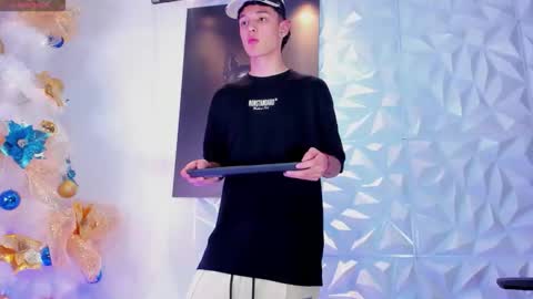 brendan and stiiven online show from 12/23/25, 04:54