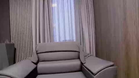 Snapshot of antoniovalentinidiamond chatting on 05/26/26, 06:48 HI My name is Antonio online show from 05/26/26, 06:48