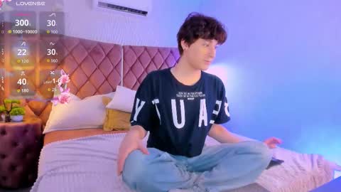 Snapshot of antonylewis chatting on 02/03/26, 10:09 YummyTony online show from 02/03/26, 10:09