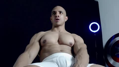 Instagram miguelangel1802  online show from 02/09/25, 11:25