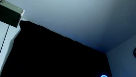 Instagram miguelangel1802  online show from 03/10/25, 12:18