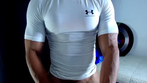 Instagram miguelangel1802  online show from 09/11/25, 04:29