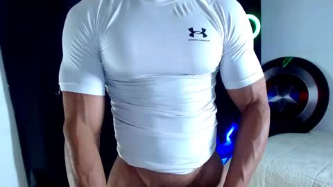 Instagram miguelangel1802  online show from 09/29/25, 05:56