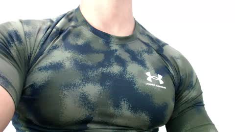 Instagram miguelangel1802  online show from 03/30/26, 12:00