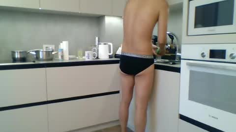 Snapshot of anuarsuper80 chatting on 06/13/26, 07:17 anuarsuper80 online show from 06/13/26, 07:17