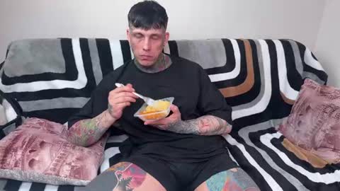 Tom online show from 07/09/26, 07:56