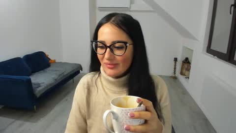 Anya online show from 12/23/25, 04:43