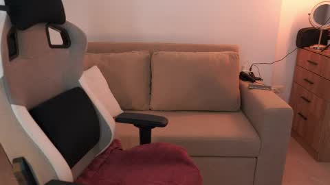 anya online show from 03/24/26, 08:36