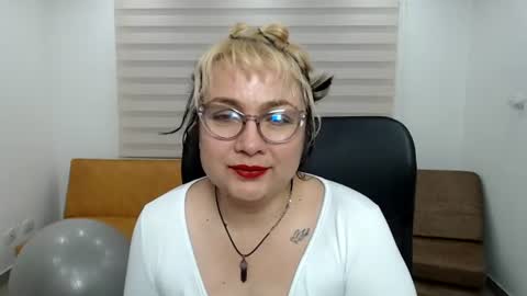 anyaluxx online show from 06/26/26, 03:11